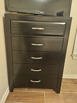 Dresser black