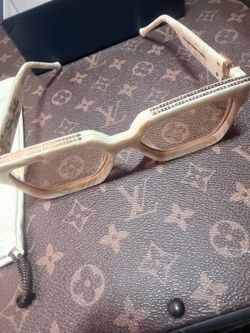 Evidence Sunglasses
