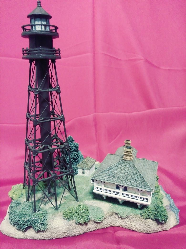 Collectible Nautical – SANIBEL ISLAND LIGHTHOUSE REPLICA FIGURINE