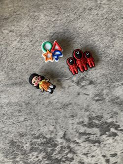 3-pack Squid Game Croc Charms.
