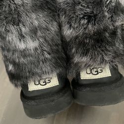 Ugg Girls Size 1