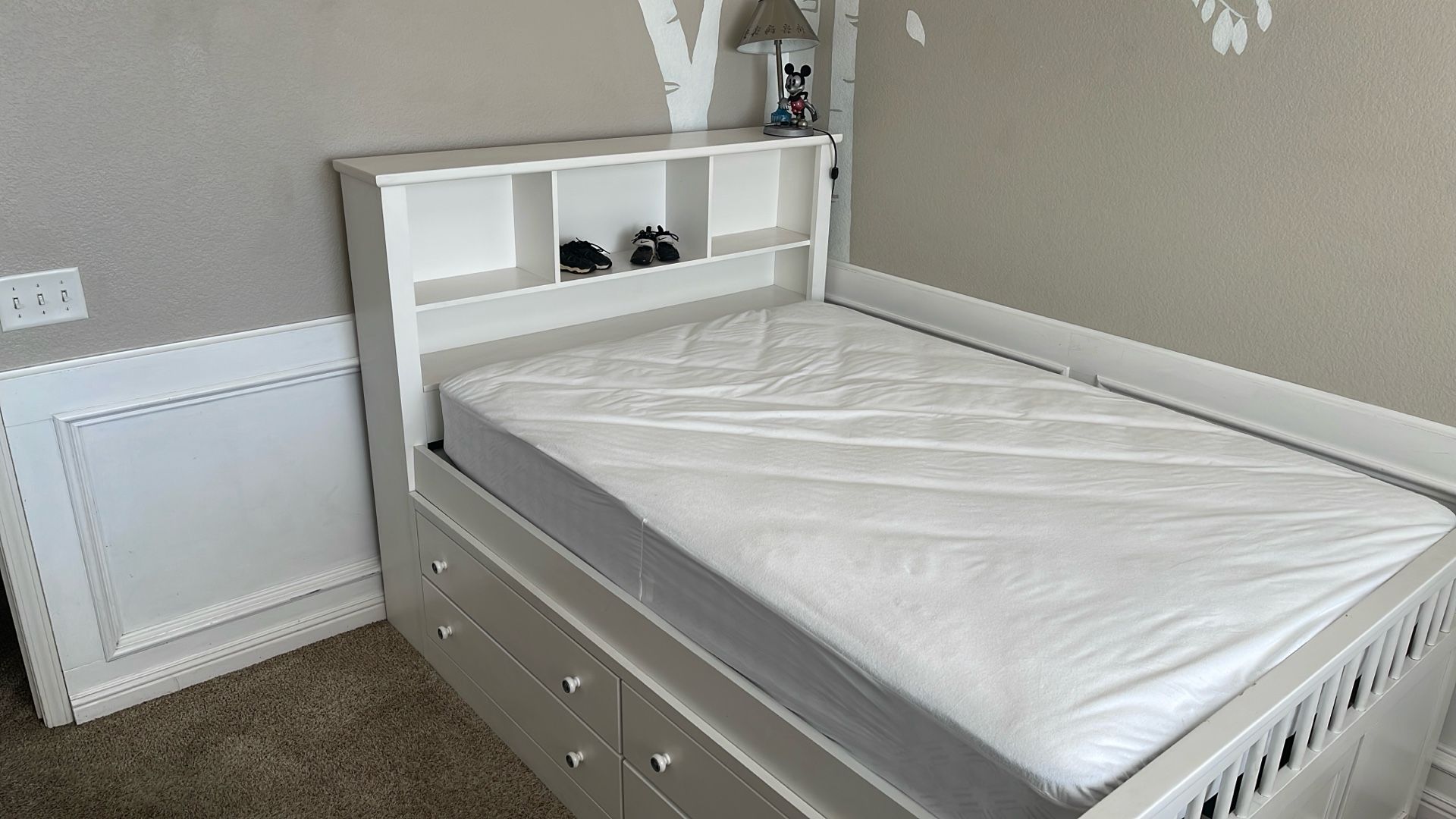 Full Size Bed