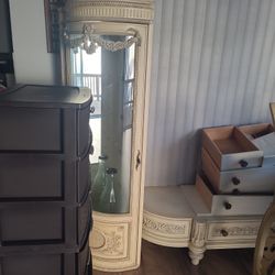 Cabinet Wit Glass Vessels With Glass Shelves/ N Center Mirror  Opens To Wooden Shelves Inside N Drawers  As Well As Drawers On Bottom Of  Cabinet/ Sid