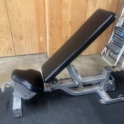 Hammer Strength FID Adjustable Bench 