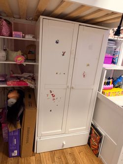 Bunk bed / desk