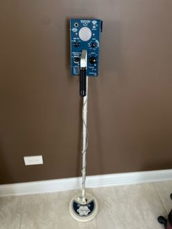 White's Coinmaster 2900/D Ground Search Metal Detector w/ Volume, Discrim