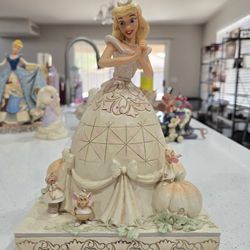 Disney Traditions showcase collection "Darling Dreamer" Cinderella 
