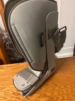 Breg walking boot