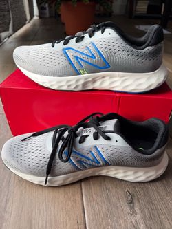 New Balance 520 Running Sneakers Size 11.5 (Brand New/Never Worn)