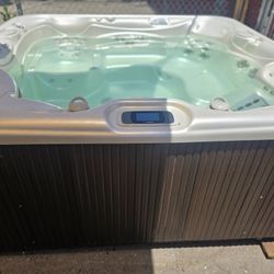 spa, jacuzzi,hot tub 