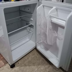 Mini Fridge Like New