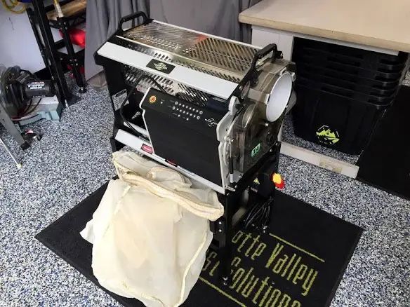 TWISTER T4 Trim Machine For Sale. Lightly Used