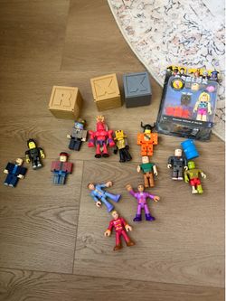 Roblox toy bundle