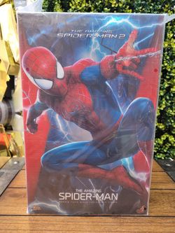 Hot Toys 1/6 Scale The Amazing Spider-Man 2 Spider-Man Figure