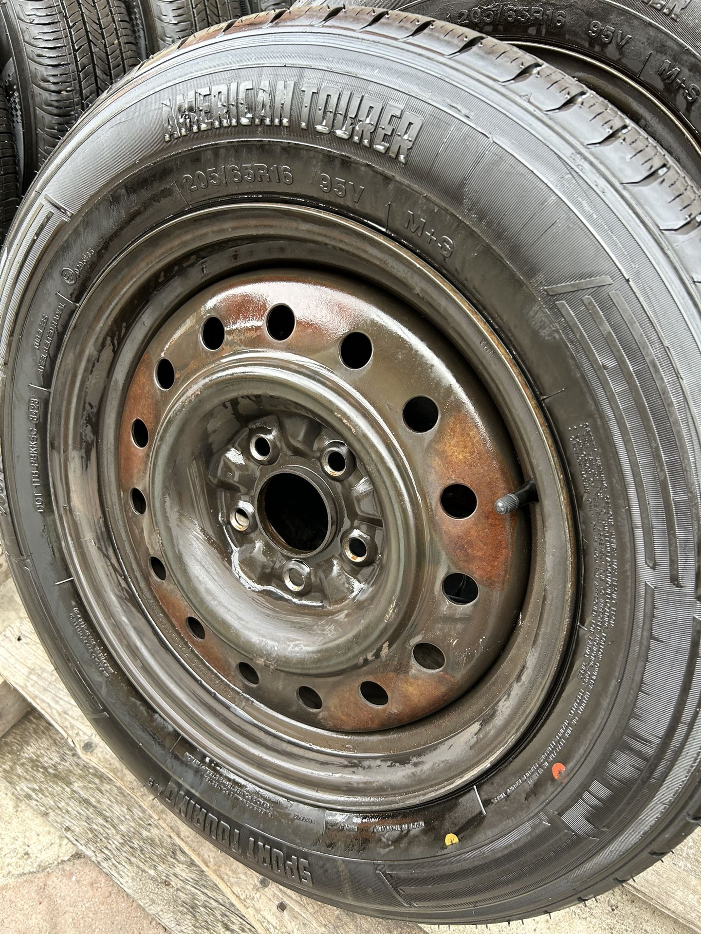 4- AMERICAN SPORTS TOURING 