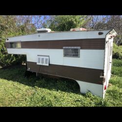Parting Out Rv Camper Windows And Door And Parts