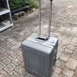 Custom Thermodyne Carrying Case With Foam Enclosed