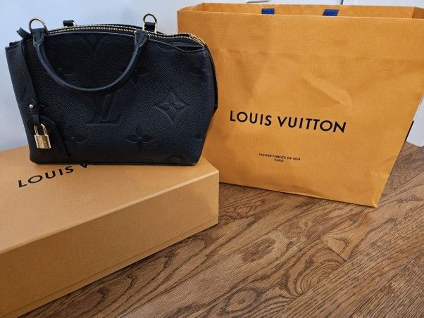 Louis Vuitton Hand Bag