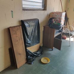 Estate Sale; Everything Must Go; Assorted Furniture