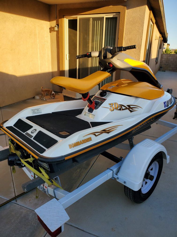 2006 sea doo 3d Very clean Around 65 hours on it Comes with trailer to life jackets cover