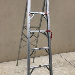 Gp Logistic Folding Ladder 4 Feet 