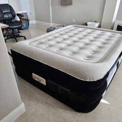 Air Matress, King Size. 