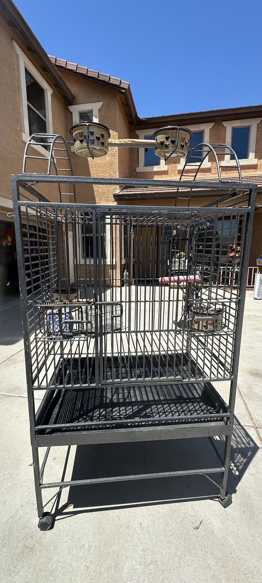 Beautiful Parrot Bird Cage 