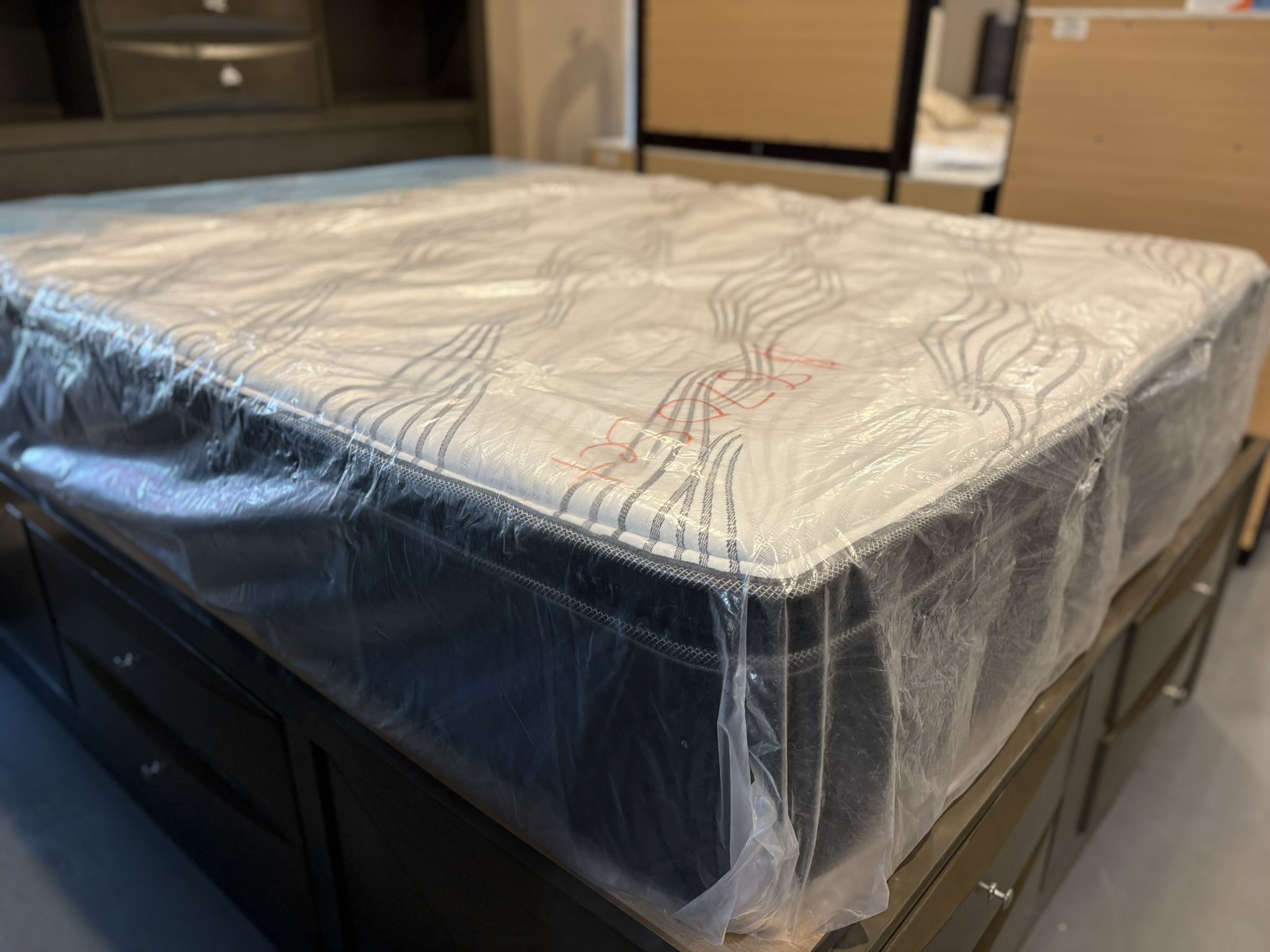 New Queen Size Mattress Set