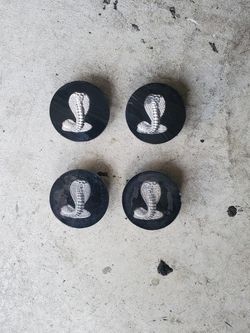 1994-2004 FORD MUSTANG SELLING COBRA CENTER CAPS