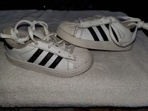 Photo Adidas superstar size 8c must pick up in sun valley