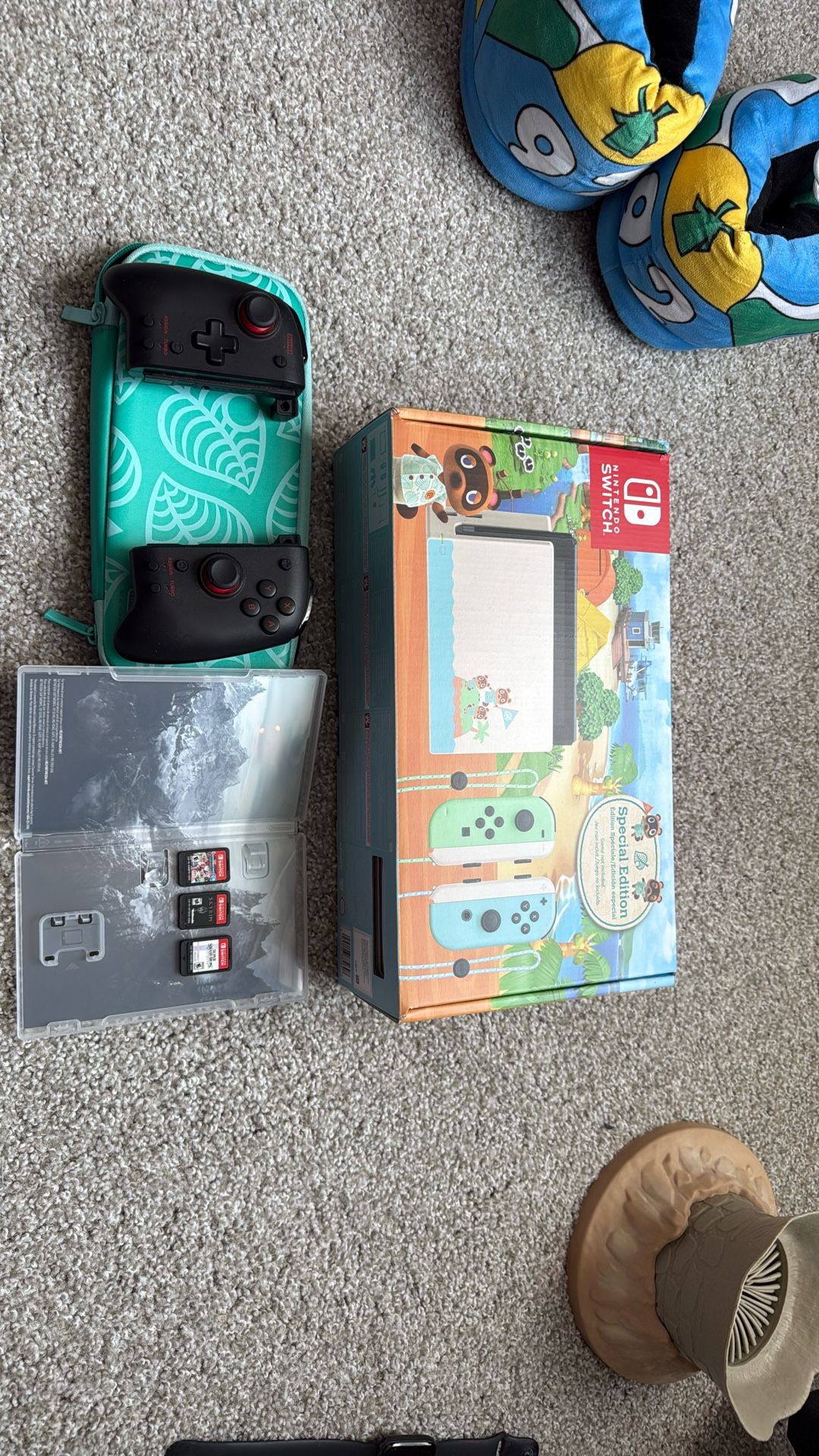 Nintendo Switch - Animal Crossing Edition