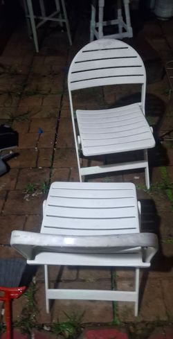 Chairs qty 2