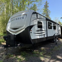 2017 Keystone Outback 324CG