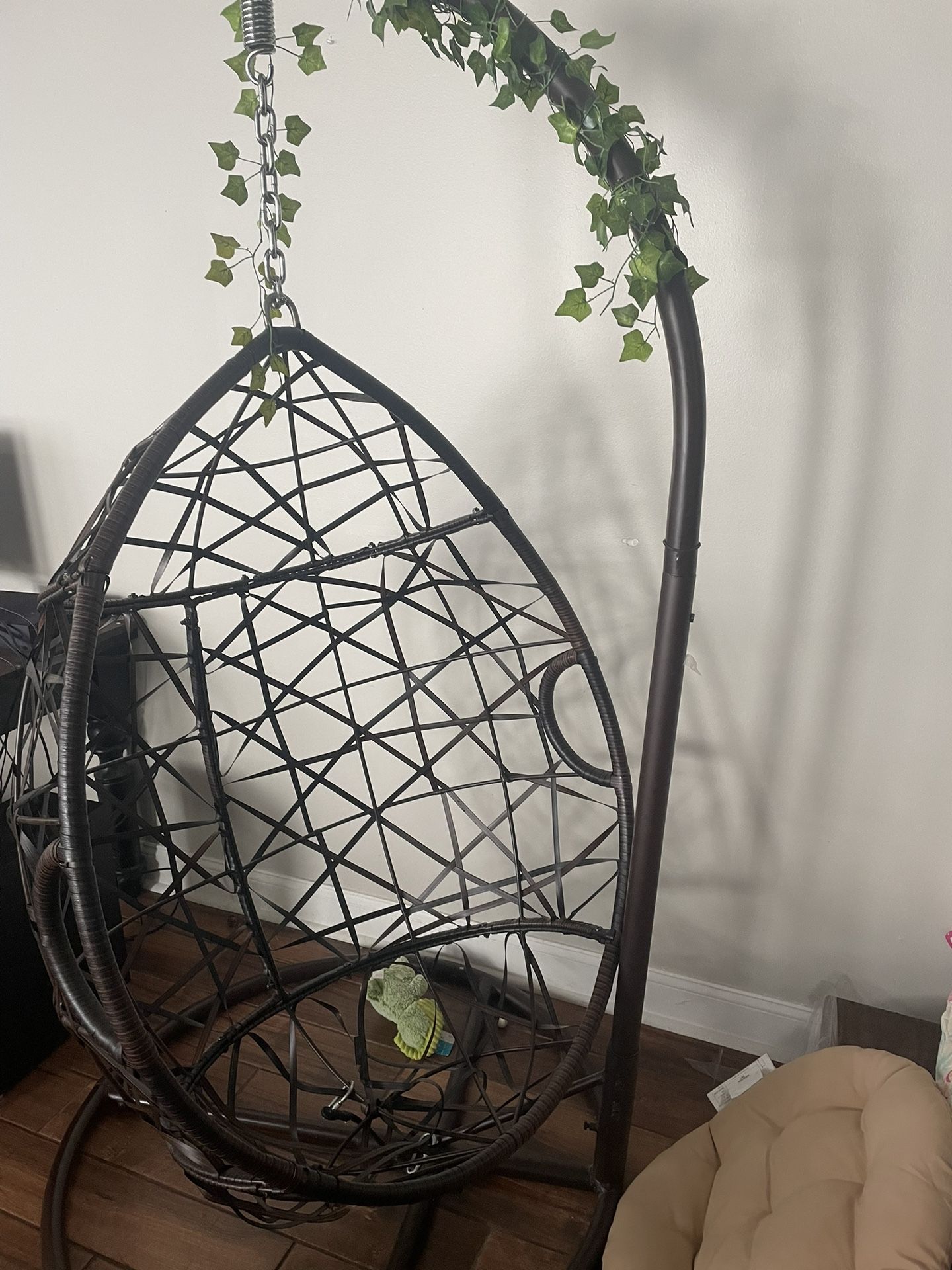 outdoor hanging chair