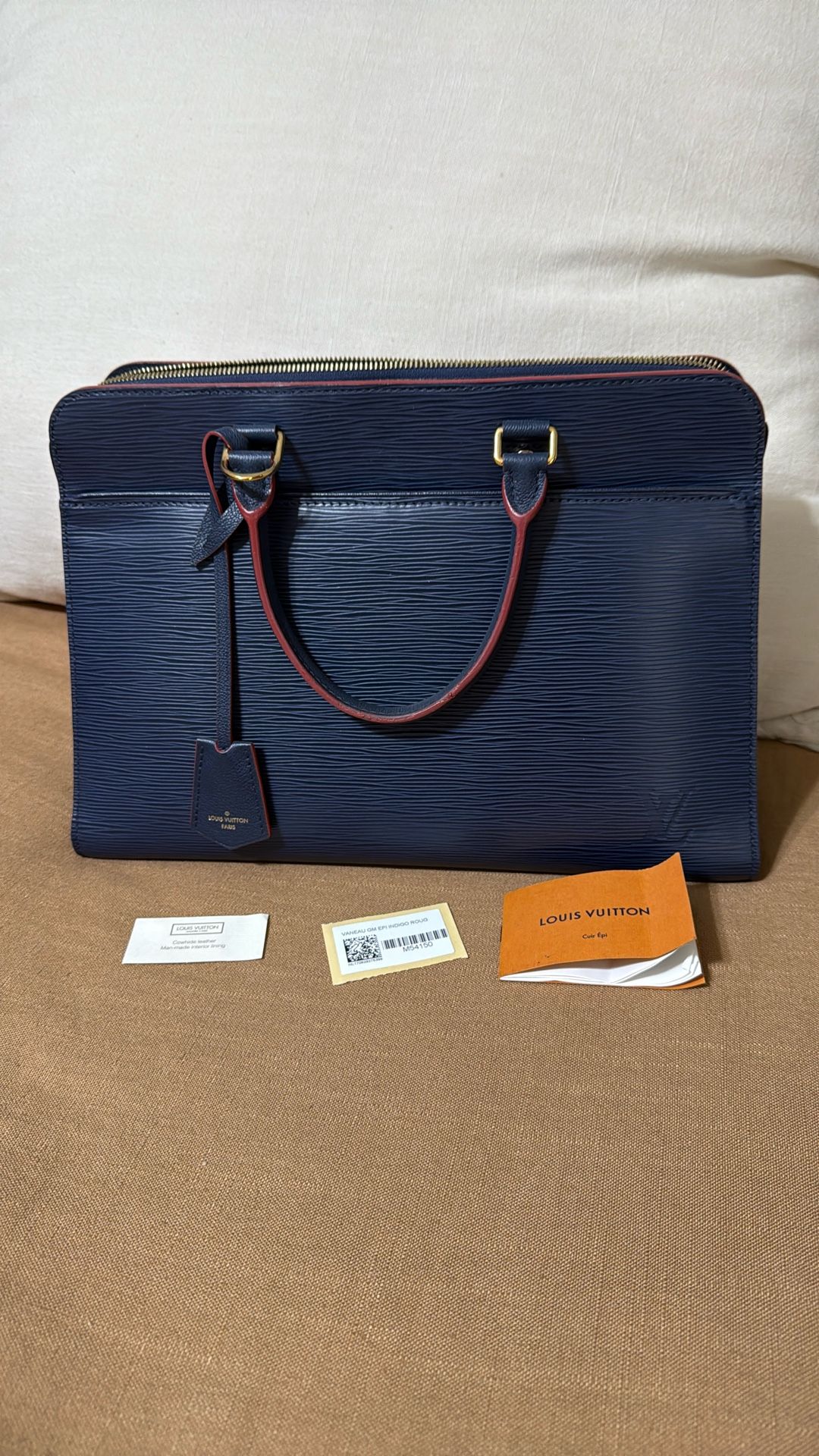 Louis Vuitton Vaneau GM leather Handbag, Navy
