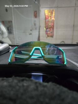 Very    Nice    New     Sunglasses