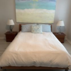 Queen Bedroom Set with mattress and lamps