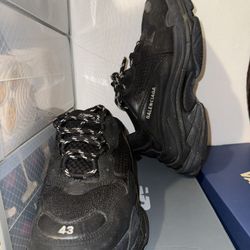 Balenciaga Sz 43