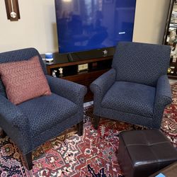 2 excellent condition darn blue chairs. 