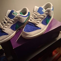 Nike SB Dunk Low Pro Hyper Royal Malachite Phantom