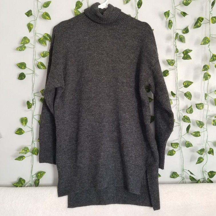 H&M Turtleneck Gray Womens Knit Polyester Blend XS Tunic Loose Fitting Sweater 