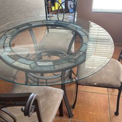 Glass Kitchen Table And 4 Chairs