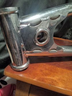 84  Mongoose Style Bmx 20 inch Frame Chrome