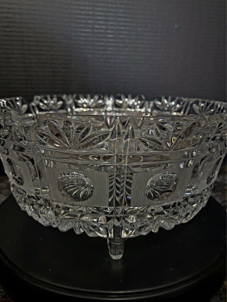 Cut Glass 3 Footed Crystal Bowl With Cut Design 9.5"×4.5"×3.5"