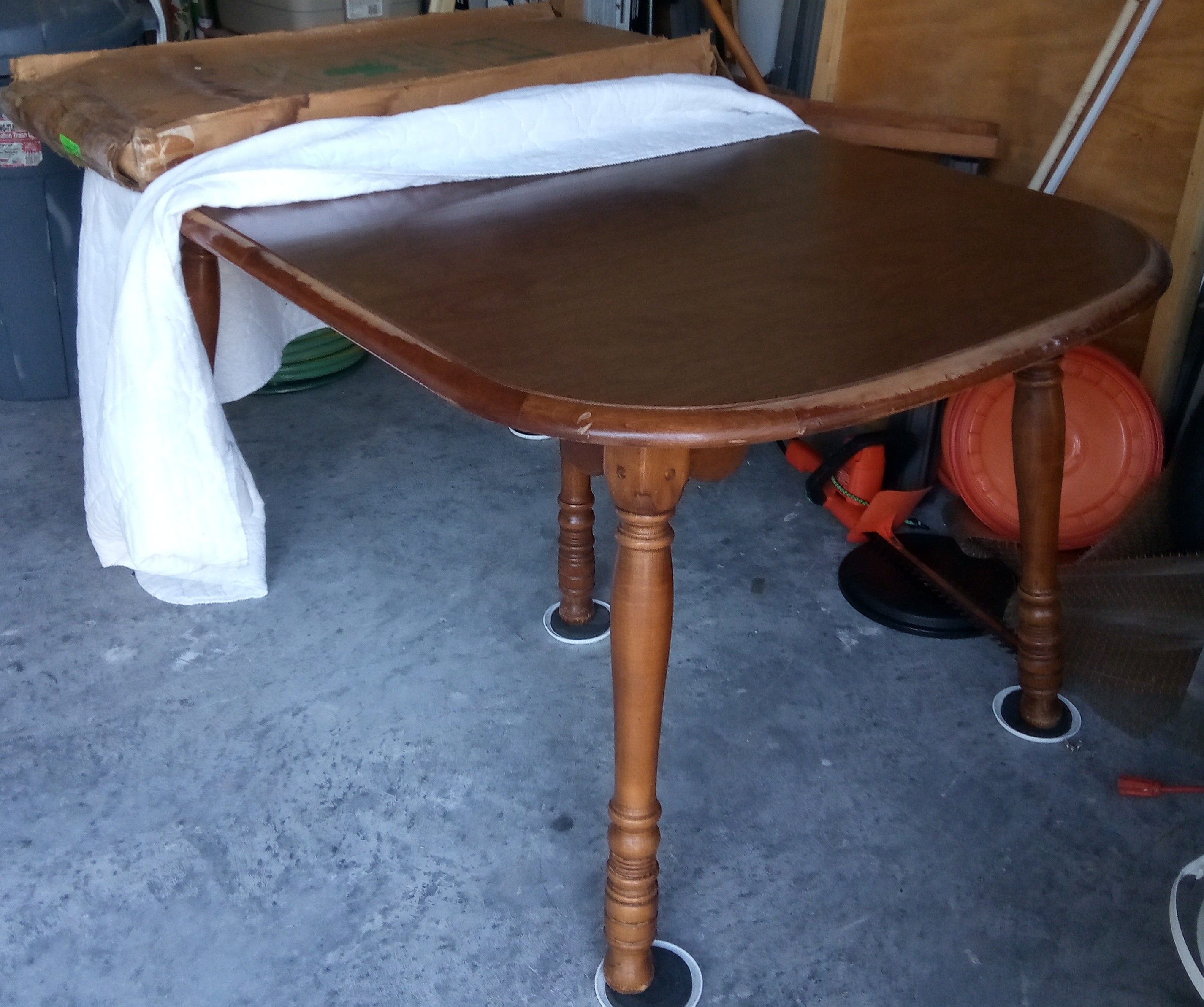 MUST GO 1970's Shabby Chic Project Vintage Buckaneer Colonial Kitchen Dining Table w/ 4 Chairs & 2 Leafs