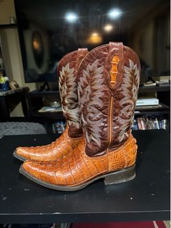 Size 8 cowboy boots