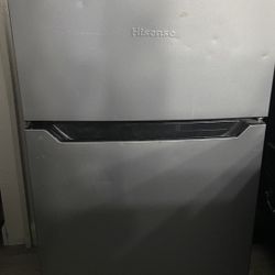 Hisense Mini Fridge 
