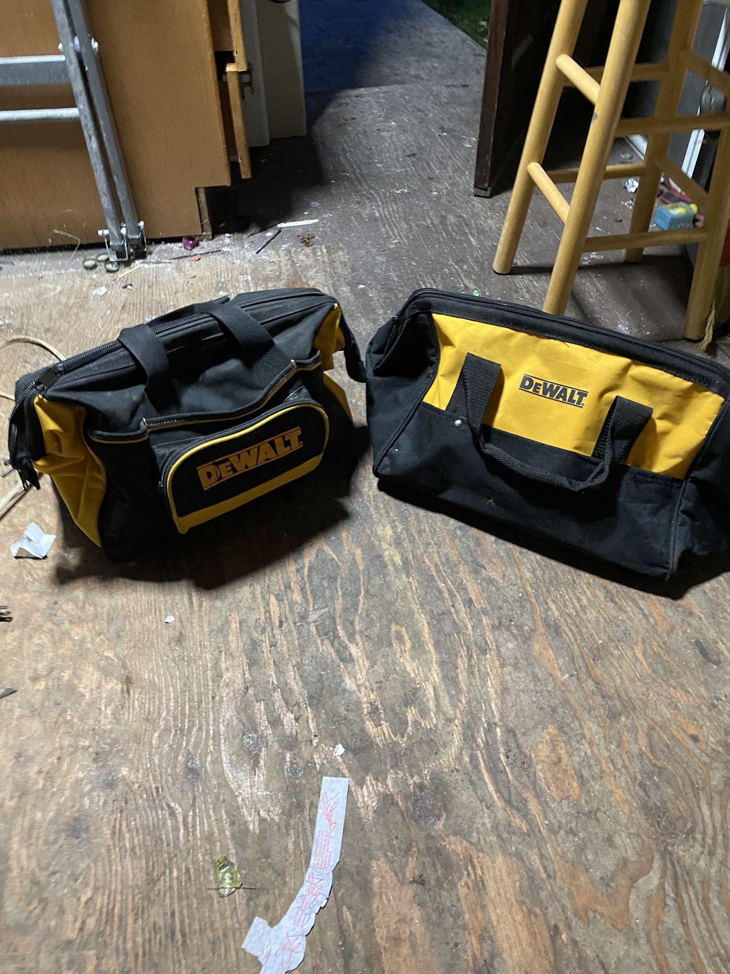 2 Dewalt
