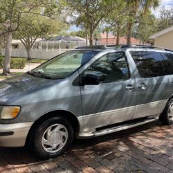 2000 Toyota sienna