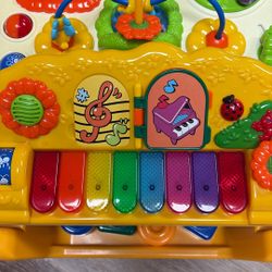 Chicco Musić N’ Play Activity Table - 2 Tabletops 